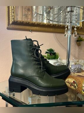 Stuart Weitzman Nisha Olive Green Leather Lace-Up Chunky Lug Sole Combat Boots 7